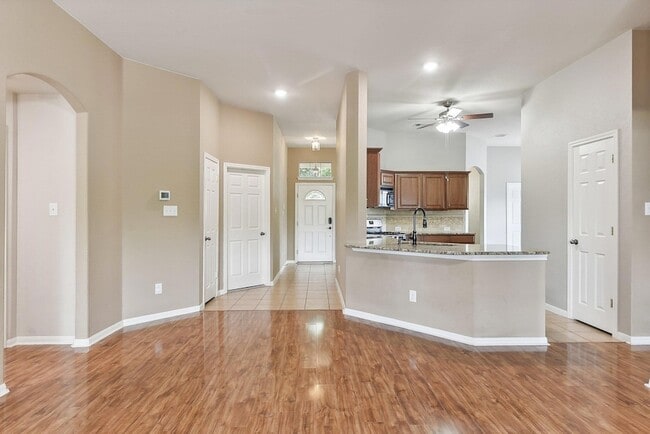 Photo - 217 Newport Landing Pl