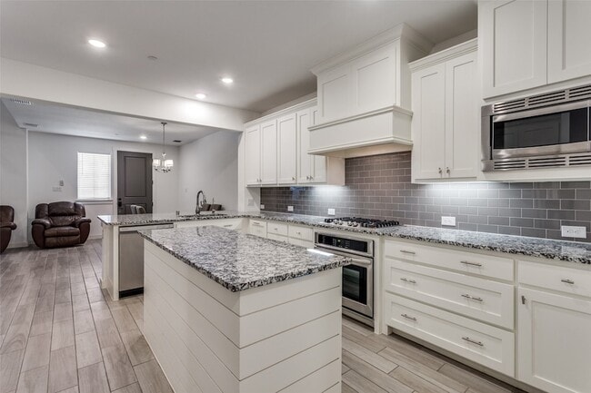 Photo - 2728 Shelby Dr