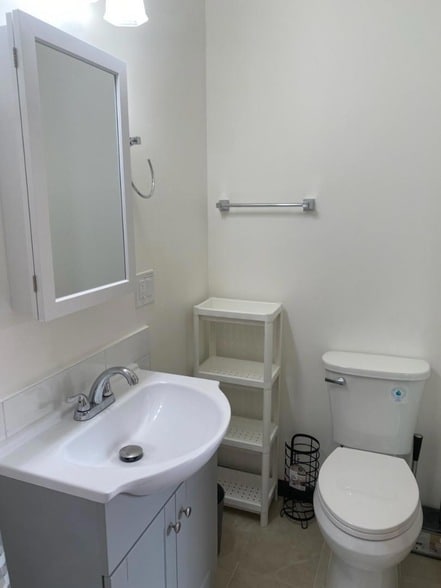 Photo - 1445 Revere Ave Unit 2