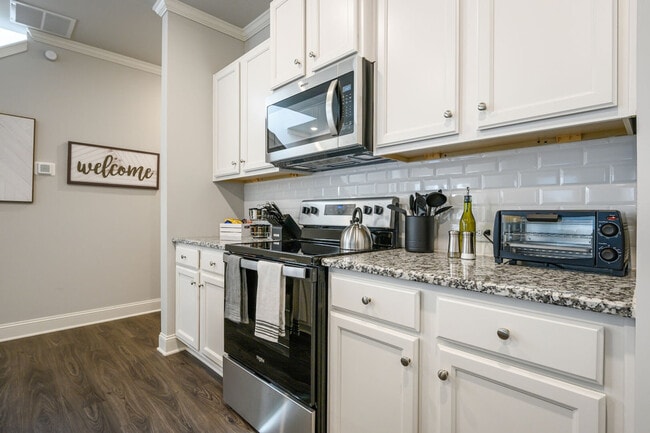 Photo - 2059 Pinnacle Walk Unit SI ID1234820P