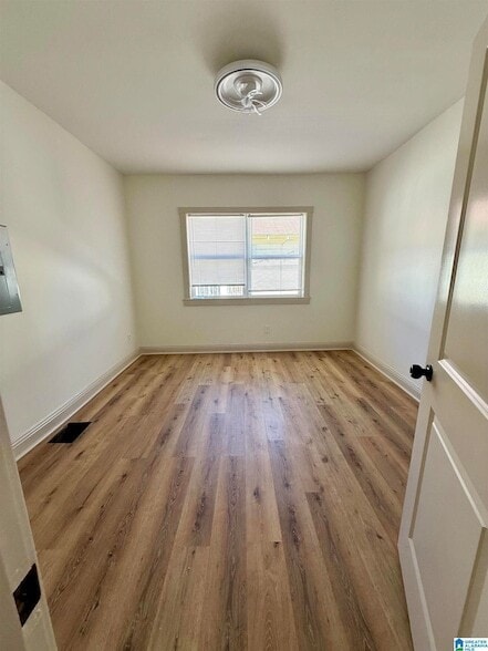 Photo - 212 Bankhead Hwy W