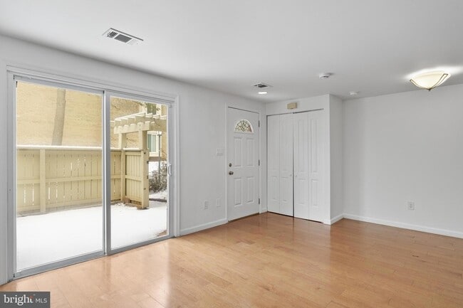 Photo - 8619 Welbeck Way