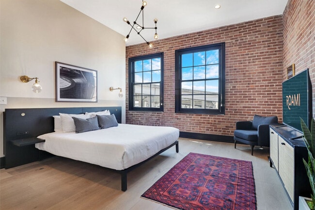 Building Photo - 1148 S Peters St Unit ID1265883P