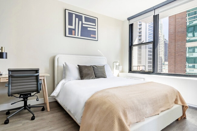 Building Photo - 21 E Chestnut St Unit FL23-ID1391