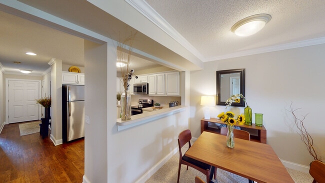 Photo - Brookhaven Apartments