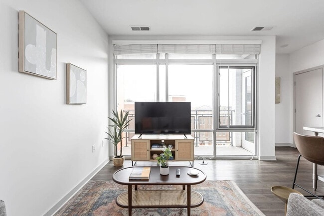 Photo - 747 N College Ave Unit ID1014487P