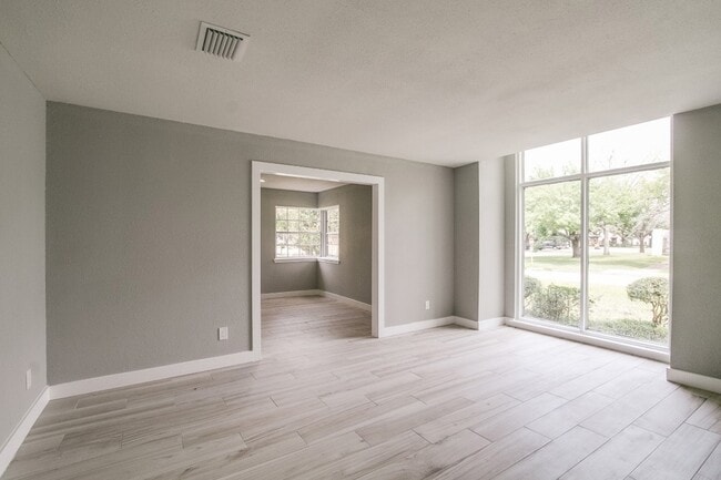 Photo - 10827 Tupper Lake Dr