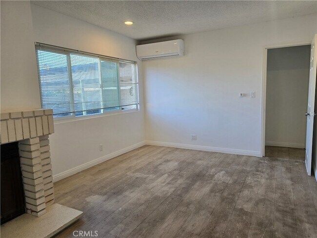 Photo - 500 Everett Ave Unit D