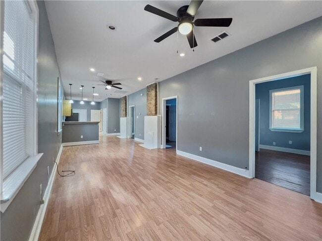 Photo - 1824 Allen St