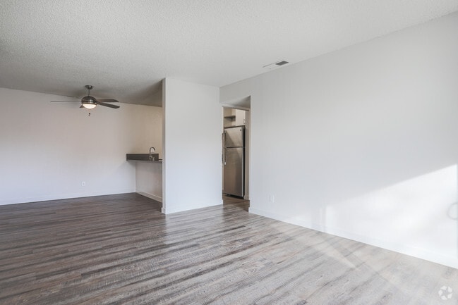1BR,1BA-The Arbor - City Park