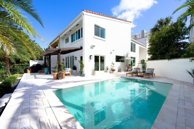 Building Photo - 4502 S Ocean Blvd