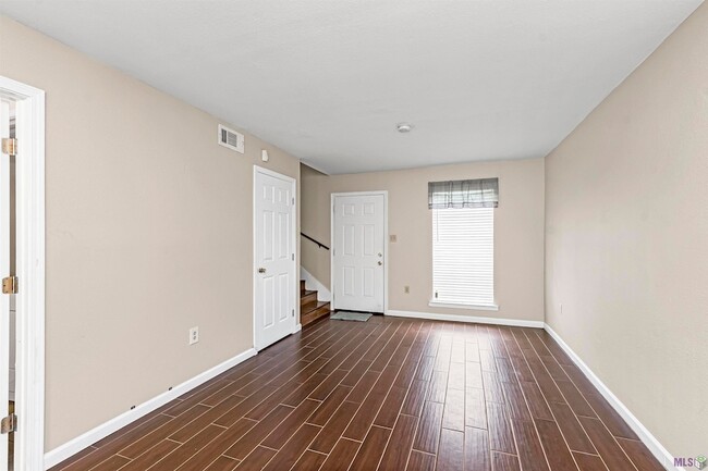 Photo - 522 S Flannery Rd