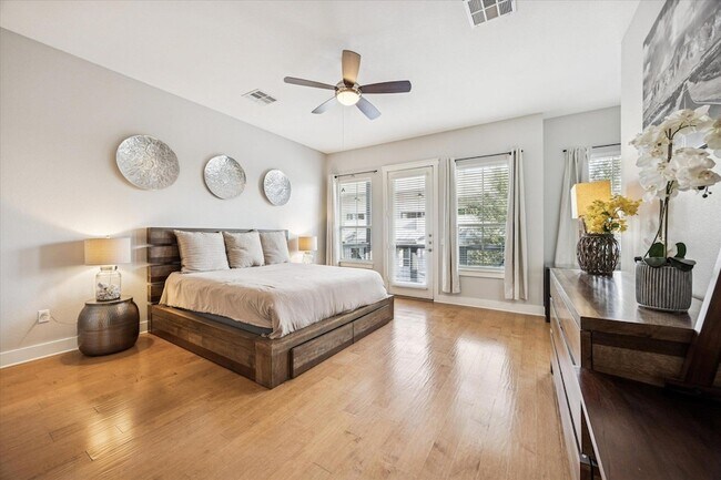 Photo - 2520 Bluebonnet Ln Unit 45