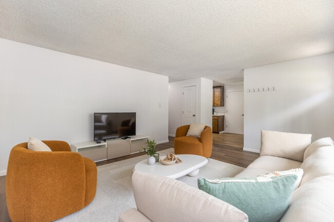 Photo - 15706 Ash Way Unit ID1234677P