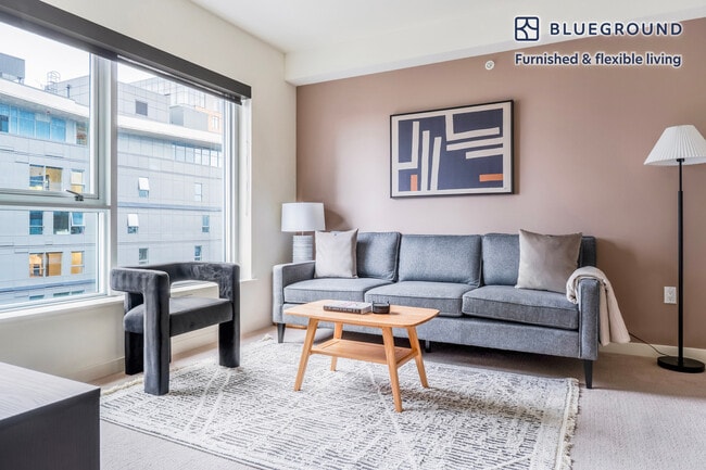 Building Photo - 10301 NE 10th St Unit FL12-ID962