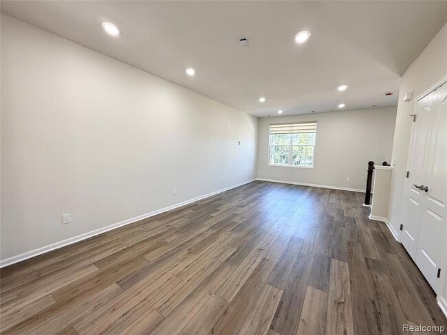 Photo - 359 N Sydney Ct