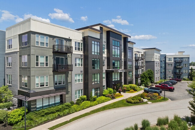 Building Photo - Arrive Glenview
