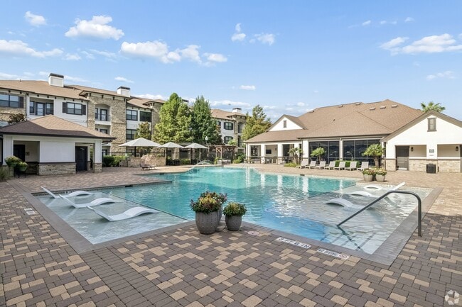 Building Photo - Marquis Seven Lakes