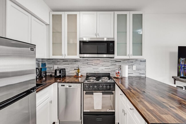 Photo - 1634 SW 4th Ave Unit ID1049787P