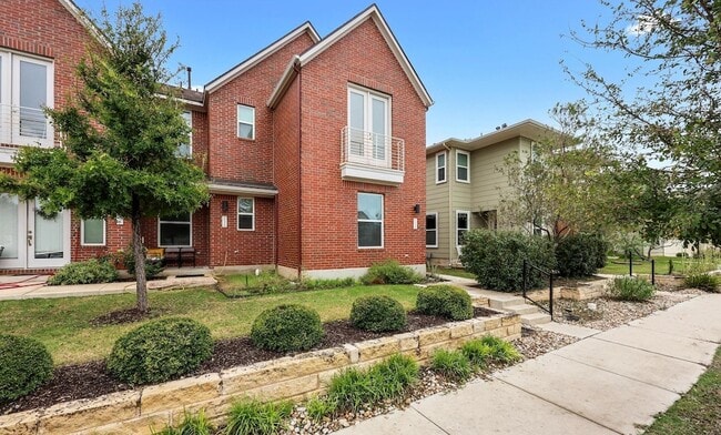 Building Photo - 2222 Simond Ave Unit E