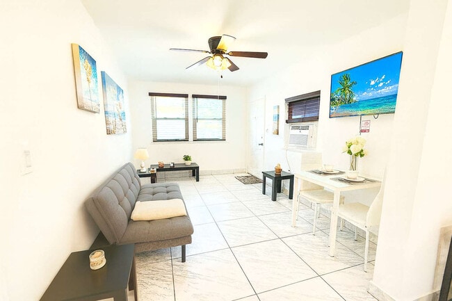 Building Photo - 324 Van Buren St Unit FL1-ID1358004P