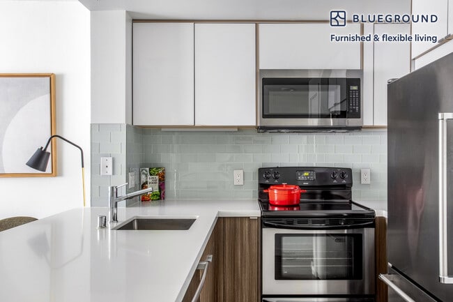 Photo - 240 Lombard St Unit FL3-ID361