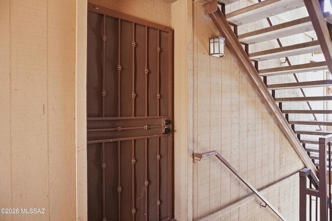 Photo - 1810 E Blacklidge Dr Unit 416