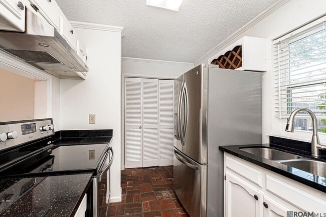 Photo - 10536 N Oak Hills Pkwy Unit D