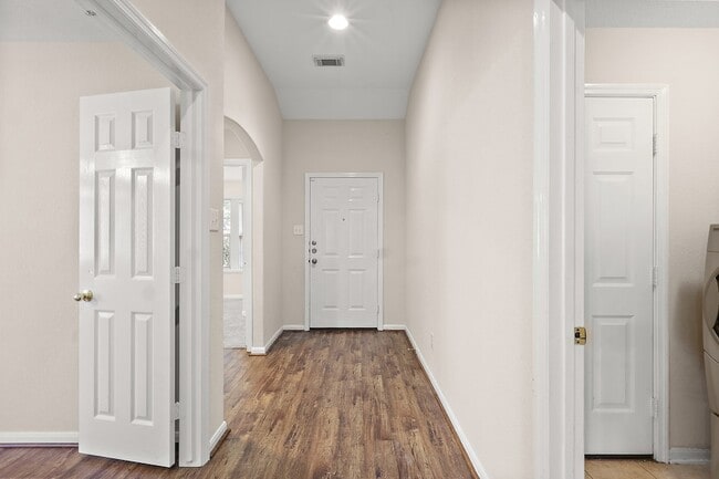 Photo - 21522 Gannet Peak Way