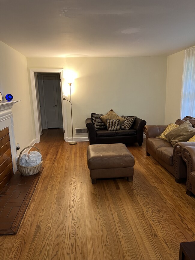 Photo - 1503 Westbury Dr - Furnished House