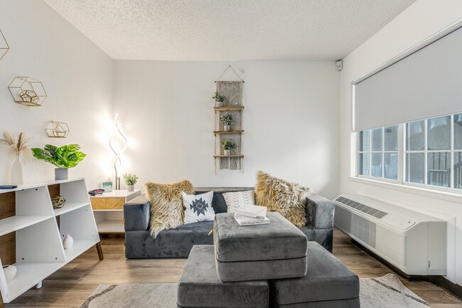 Soft textures, calm colors, and a bright corner that is made for unwinding. - Fusion at the Rye 3030