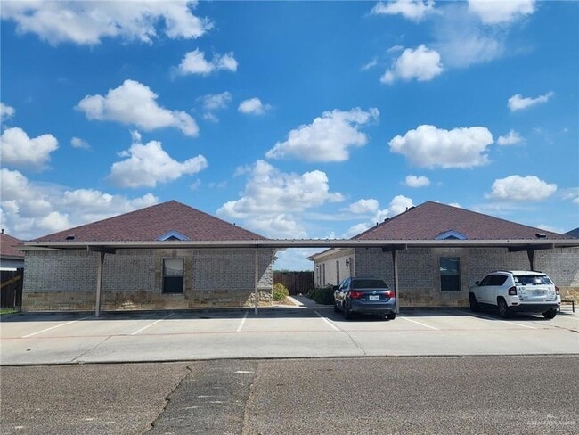 Building Photo - 1217 W Garfield Ave Unit 1