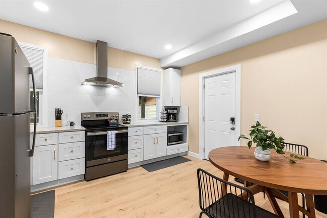 Photo - 295 Euclid St Unit ID1032357P