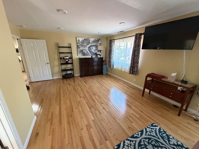 Photo - 2069 Horne St Unit ID1364157P