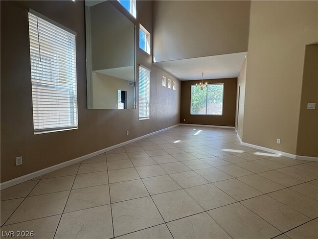 Photo - 816 Canterbury Cross Pl