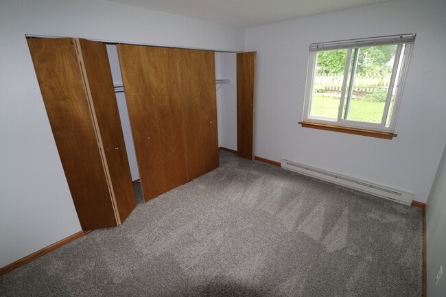 Bedroom 2 - Park Meadow Apartments