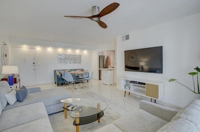 Photo - 3020 NE 16th Ave Unit 304