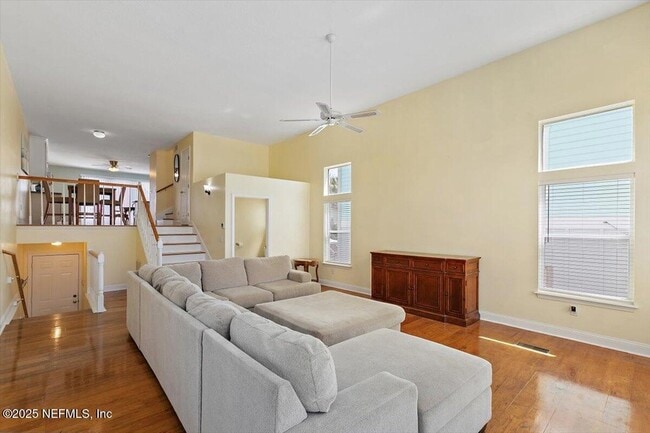 Photo - 217 7th Ave S