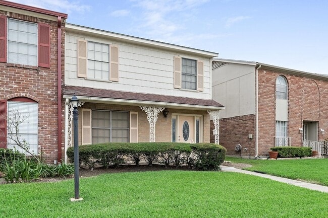 Photo - 5960 Townhouse Ln