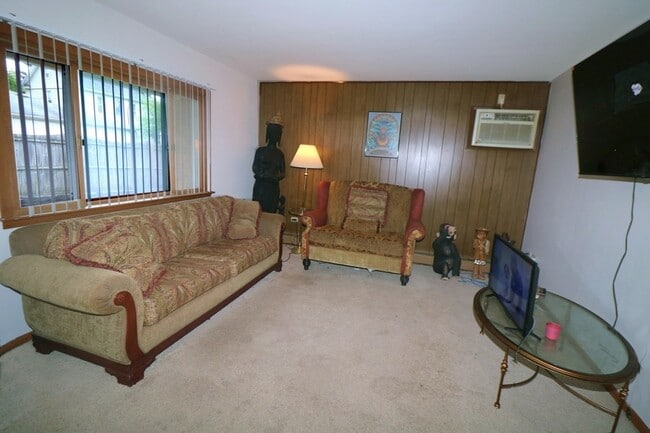 Photo - 220 Griffing Ave