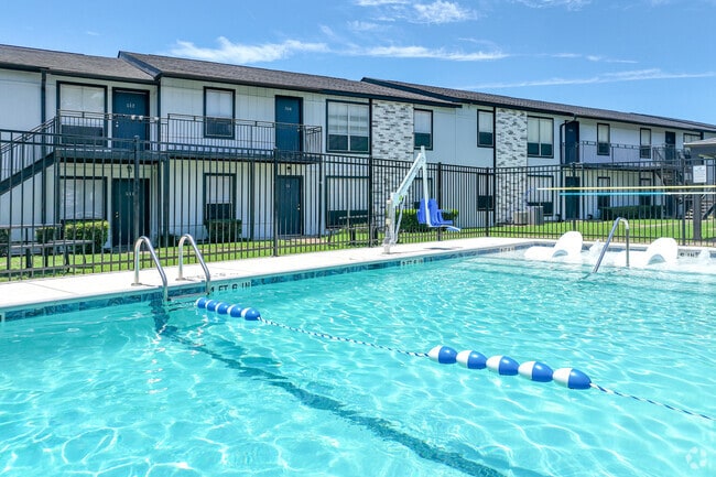 Swimming Pool - Sagewood Villas