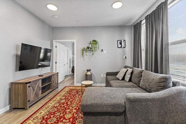 Photo - 95 Broadway-SI ID1240304P Unit SI ID1240304P