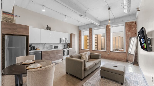 Building Photo - 500 S Ervay St Unit ID1297758P