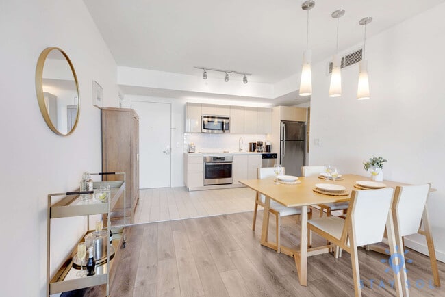 Building Photo - 2602 E Hallandale Beach Blvd Unit ID1227532P