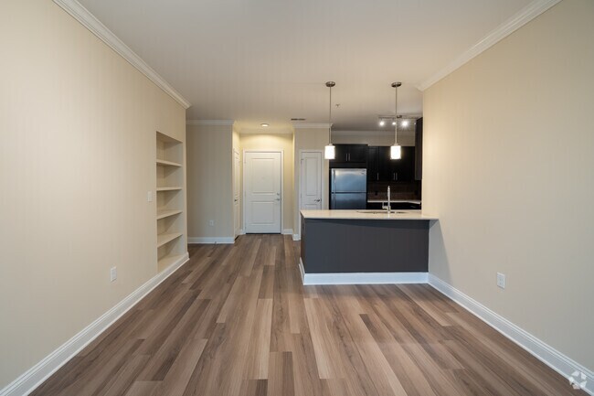 2BR, 2BA - 1,086SF - Dining Room - Gables Centerpointe