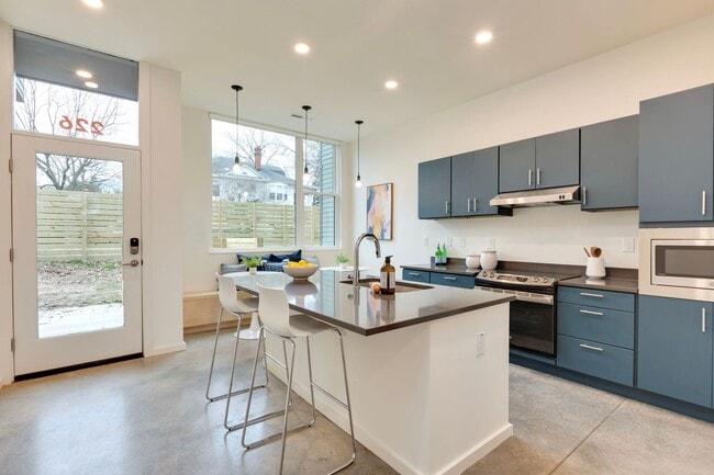 Photo - Professional Coliving - Private Room & Walk-in Closet