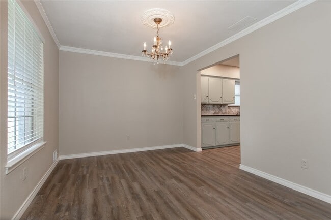 Photo - 9922 Fieldcrest Dr