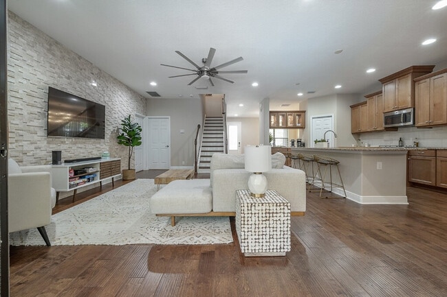 Photo - 10238 Blossom Trail Unit SI ID1520556P