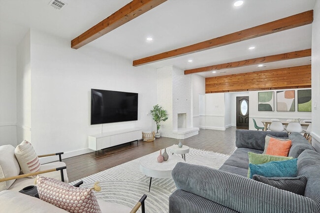 Photo - 3322 Darby Ln Unit ID1056423P