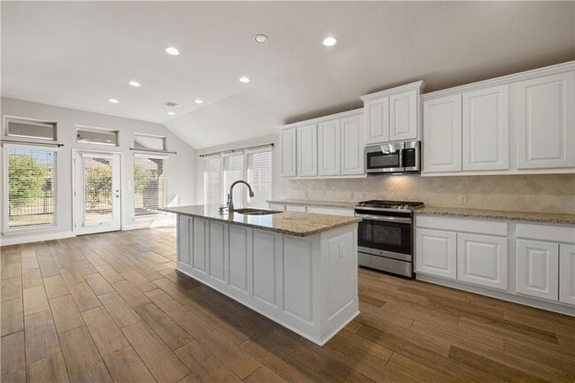 Photo - 421 Inspiration Dr